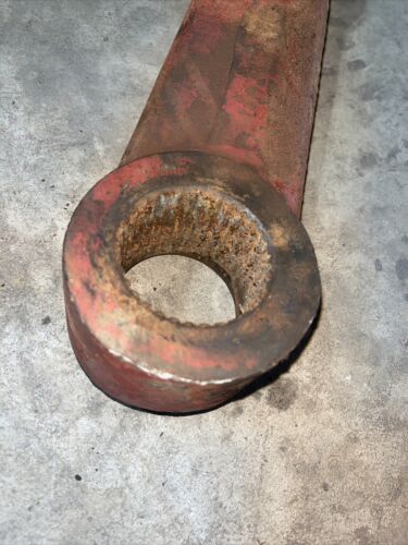 International 434 444 B414 tractor lift arm IH 3044375R1