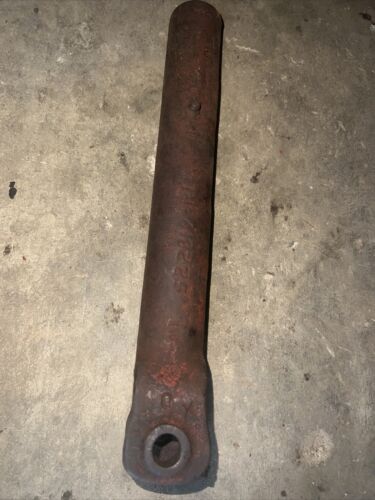 IHC Farmall 300-560 Fast Hitch Lift Arm Housing 522819R1