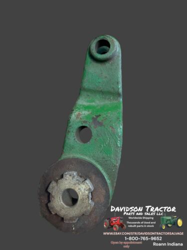 USED JOHN DEERE  2510 3020 4030 TRACTOR RH HYDRAULIC LIFT ARM R26464R, AR40975