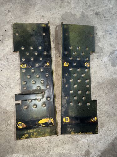 IHC Cub Low Boy 185 Floor Platforms Pair