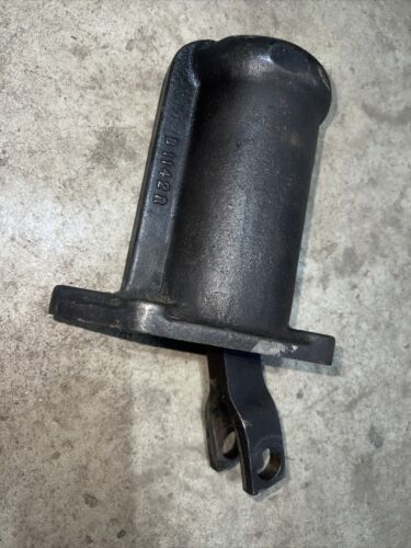 1949 styled John Deere B Tractor JD Main Rock Shaft control lift piston B1142R