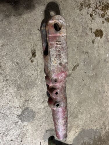 3121965R1 HOUSING Case International parts 584, 885, 268, 248, 258, 585, 684