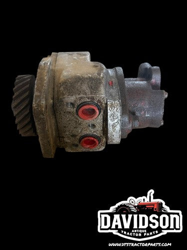 Farmall IH 300 350 tractor Good hydraulic pump assembly w/ drive gear