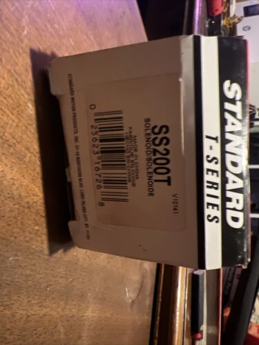 NEW ,STANDARD #SS200T  SOLENOID SWITCH   BUS/TRUCK /TRACTOR    IHC