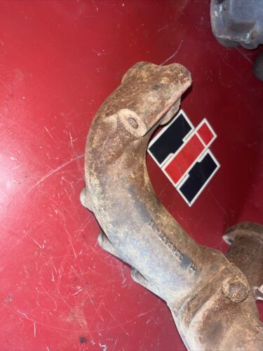 IH 444 B-414 Diesel air intake Manifold