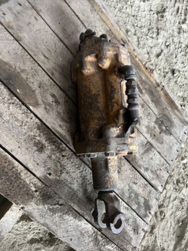 B.F. Avery Tractor AL Hydraulic Cylinder 11'', Part #10A79 Will Need Work