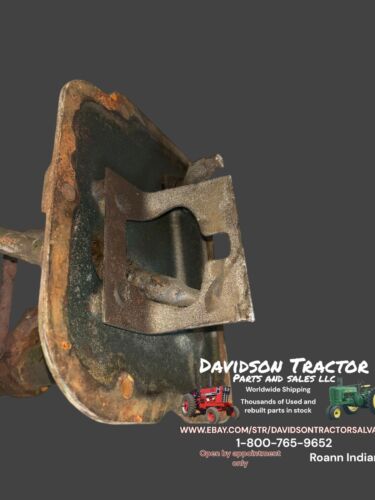 USED JOHN DEERE B TRACTOR TRANS SHIFTER/HOUSING COVER  B603R AB520R