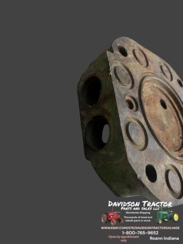 R49071 USED JOHN DEERE PUMP COVER