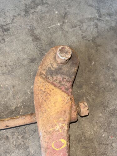 IH Farmall 340 Drawbar clamp bracket Antique tractor 373037-R1