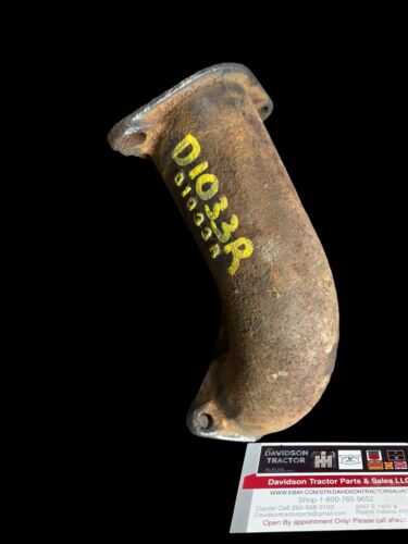 John Deere Unstyled D D1033R Pipe Outlet Air Cleaner To Carburetor