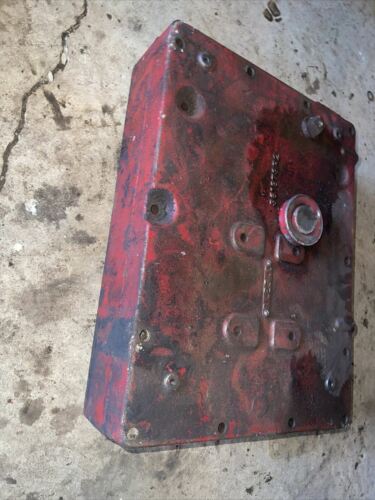 Farmall International 300 350 Utility Hydraulic Resivor Seat Mount