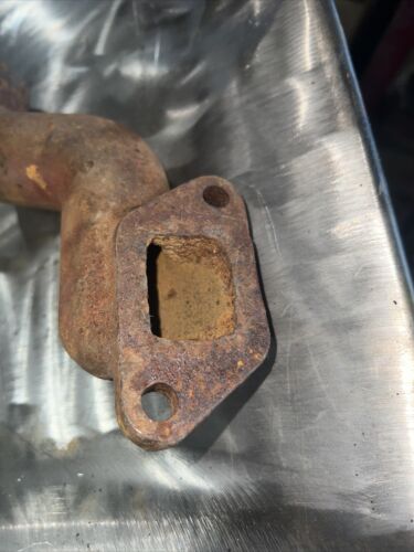 FARMALL Cub Lower Water Pipe