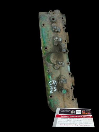 JOHN DEERE 1010 / 2010 CRAWLER / DOZER / TRACTOR. ENGINE  VALVE COVER ( DIESEL )