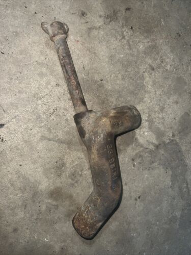 Farmall/ IH 300 Utility Lower Water Pipe 361981R1