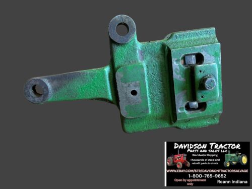 John Deere RH Breakaway Coupler R39109