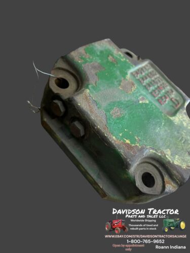 R49071 USED JOHN DEERE PUMP COVER