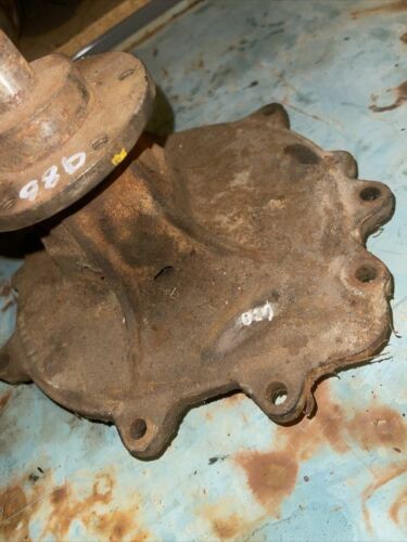 International 1066 886 986 966 766 100 86  tractor water pump assembly 675806C1