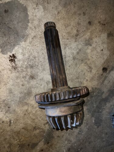 Farmall M IH tractor ORIGNAL transmission drive shaft for gears too pinion