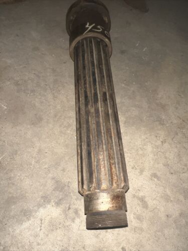 Farmall 400 450 560 RC IH Tractor transmission drive gear main shaft