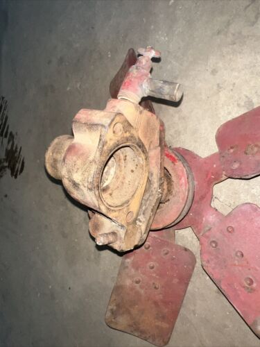 International Farmall 560 Fan Assembly W/pulleys And Brackets