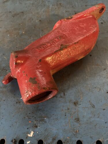 FARMALL Cub Lower Water Pipe