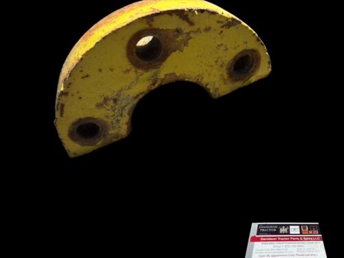 JOHN DEERE 60 620 630 70 720 730 3010 4010 REAR WHEEL SLEEVE WEDGE A4384R A4384