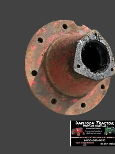 Hub Front wheel 8 bolt (391824r1) International Harvester  86 Series