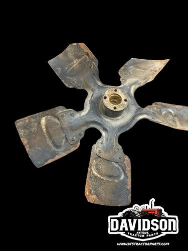 IH International 495 Tractor Engine Fan