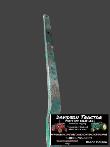 John Deere Late B Styled tractor original JD drawbar. Antique Tractor