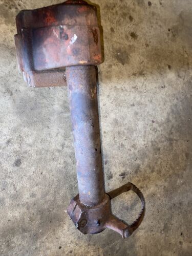 Farmall 300 350 400 450 tractor IH steering shaft main holder main bracket + fan