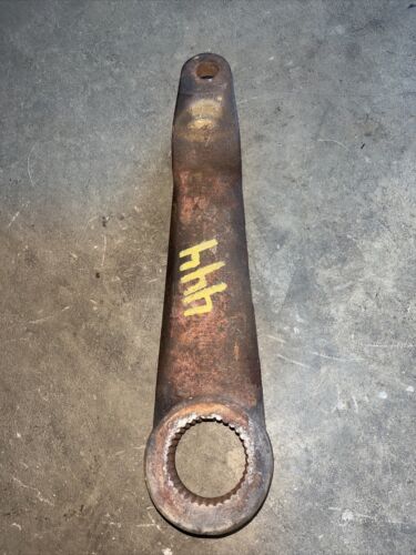 International 434 444 B414 tractor lift arm IH 3044375R1