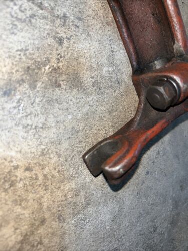 Used Clutch Release Fork fits International 660 450 Super MTA 400 Super M 560 M