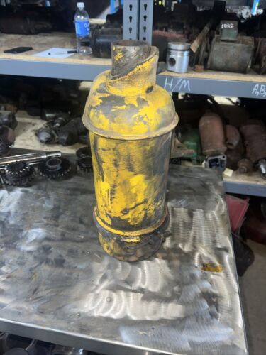 FARMALL 300 350 UTILITY AIR CLEANER ASSEMBLY