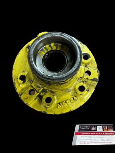 USED JOHN DEERE TRACTOR FRONT WHEEL HUB A1553R