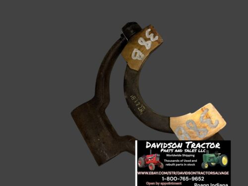 USED B171R & B172R John Deere Unstyled B Tractor Fork & Clutch Collar Assembly