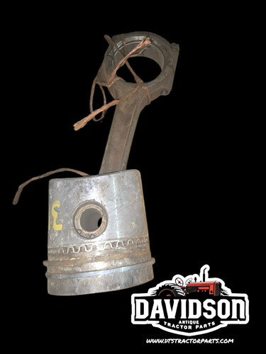 IH International Farmall 560 Diesel D-282 Connecting Rod W/Piston 318377R1