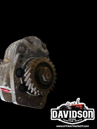 Farmall IH 300 350 tractor Good hydraulic pump assembly w/ drive gear