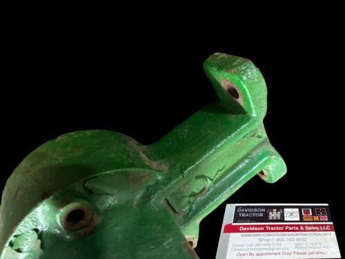 Unstyled John Deere B tractor  JD AB327 oil bath precleaner assembly Top Housing