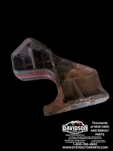 FARMALL 300 340 350 UTILITY. FRONT BOLSTER SUPPORT BRACKET Right SIDE 362381R1