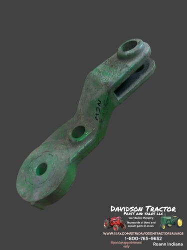 USED JOHN DEERE  2510 3020 4030 TRACTOR RH HYDRAULIC LIFT ARM R26464R, AR40975