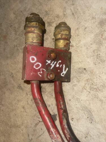 Farmall 300 RC IH tractor front right hydraulic oil lines + ex block under tank
