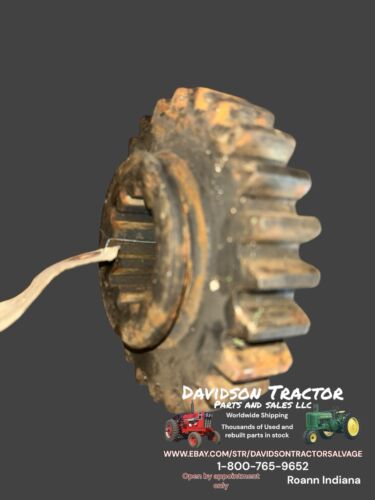 John Deere JD G Tractor Transmission drive gear F219R