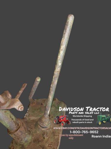 USED JOHN DEERE B TRACTOR TRANS SHIFTER/HOUSING COVER  B603R AB520R