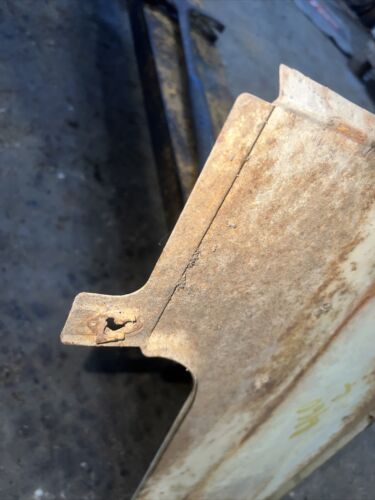 Farmall 460 RC Tractor IH IHC radiator left side front cover panel