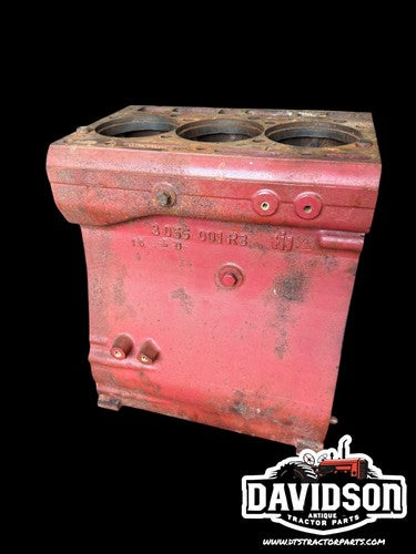 IH INTERNATIONAL 484 DIESEL BLOCK D179 GOOD USED BLOCK 3055001R3