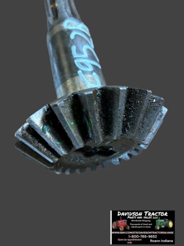 John Deere Bevel Gear and Shaft F952R John Deere G Antique Tractor