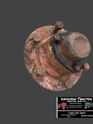 International 460 Utility Front Hub 369141R1 Antique Tractor