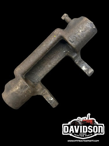 MASSEY FERGUSON TO35,50,65,135,165,165,180,285 CLUTCH RELEASE FORK 184628M1 USED