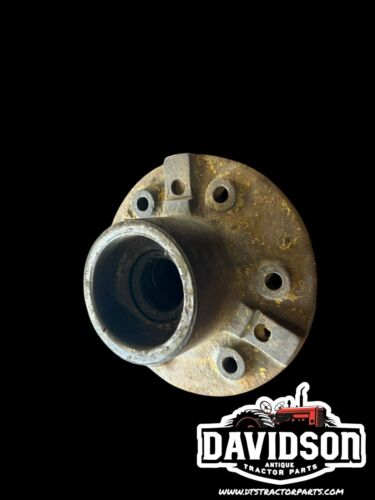 USED JOHN DEERE TRACTOR FRONT WHEEL HUB A1553R