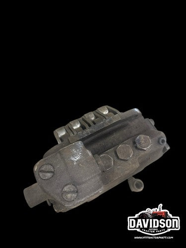 1961 Allis Chalmers AC D17 Tractor Hydraulic Pump